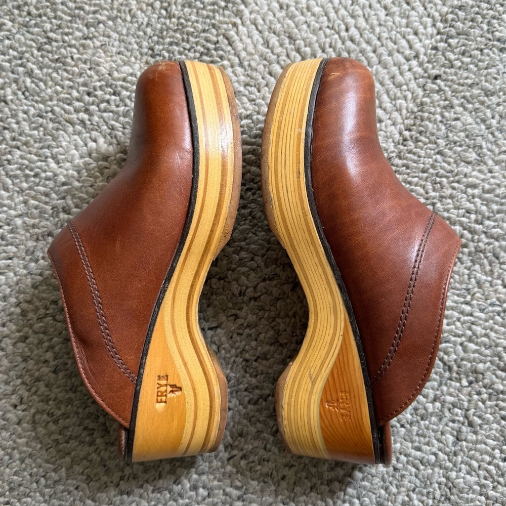 Vintage Frye Brown Leather Mules - Wooden Clog - Size 5.5